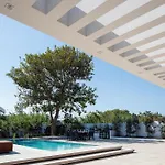 Nuera Villa