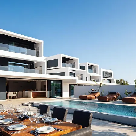 Nuera Villa *